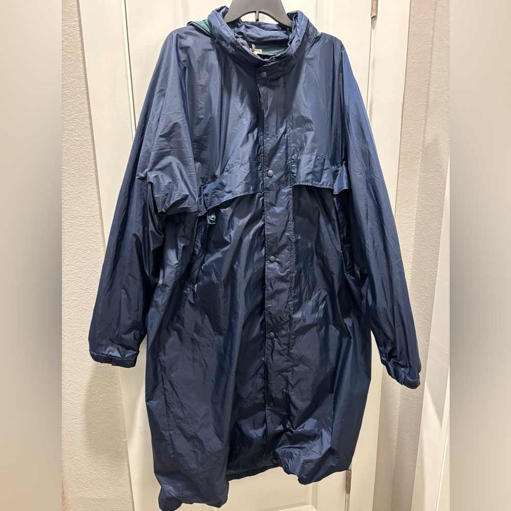 L.L. Bean Men's Navy Vintage Raincoat - Picture 2 of 15